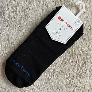 Pure Barre by Tavi grip low rise non slip sole socks